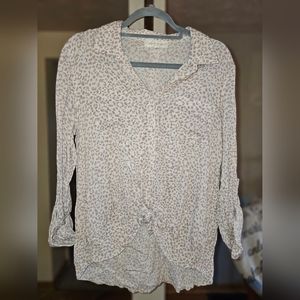 Medium Hippie Rose Blouse with tie in front